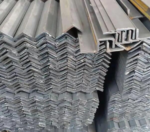 ���ڵȱ߽Ǹ�